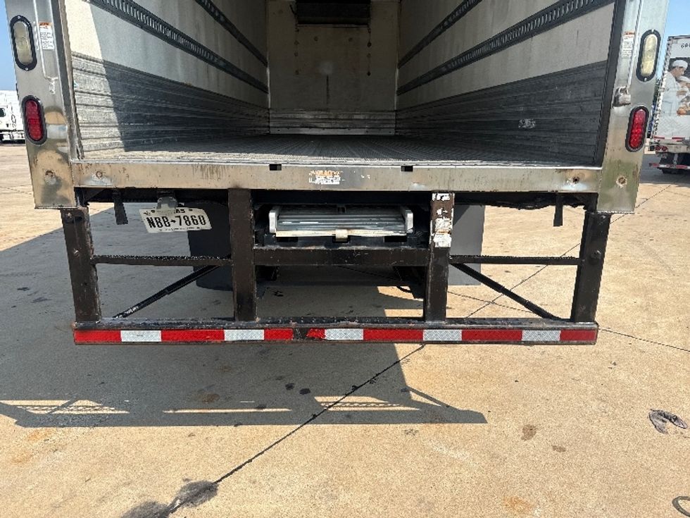 Refrigerated Truck-Light and Medium Duty Trucks-Freightliner-2016-M2-Arlington-TX-331,834\n\t\tmiles-$ 17,750 - Image 9