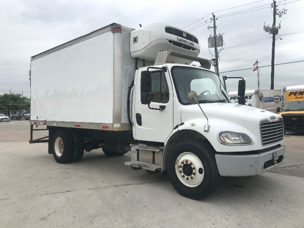 Refrigerated Truck-Light and Medium Duty Trucks-Freightliner-2016-M2-Beaumont-TX-184,307\n\t\tmiles-$ 35,000 - Image 1