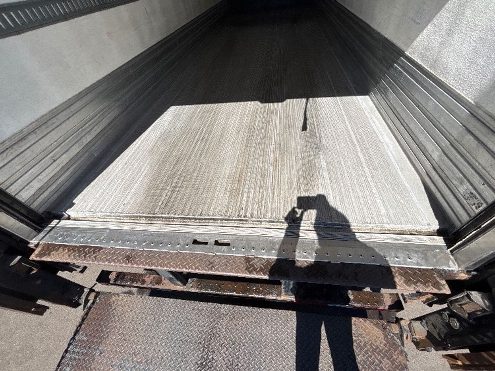 Refrigerated Truck-Light and Medium Duty Trucks-Freightliner-2016-M2-Clackamas-OR-383,037\n\t\tmiles-$ 27,250 - Image 10