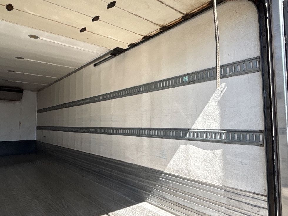 Refrigerated Truck-Light and Medium Duty Trucks-Freightliner-2016-M2-Clackamas-OR-383,037\n\t\tmiles-$ 27,250 - Image 12