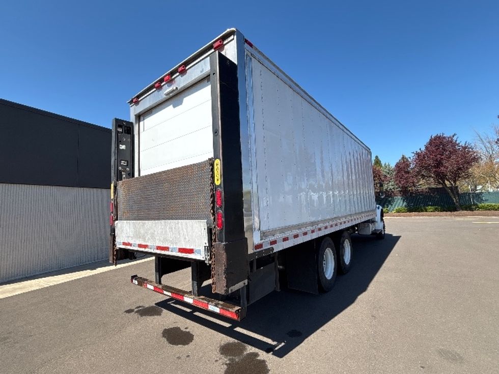 Refrigerated Truck-Light and Medium Duty Trucks-Freightliner-2016-M2-Clackamas-OR-383,037\n\t\tmiles-$ 27,250 - Image 13