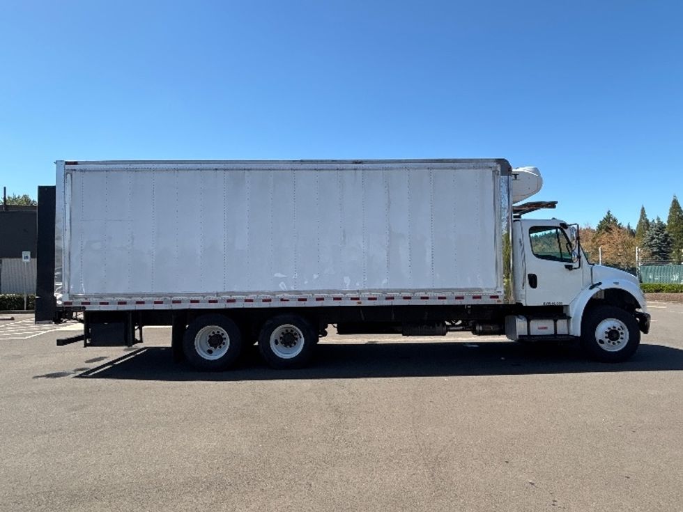 Refrigerated Truck-Light and Medium Duty Trucks-Freightliner-2016-M2-Clackamas-OR-383,037\n\t\tmiles-$ 27,250 - Image 15
