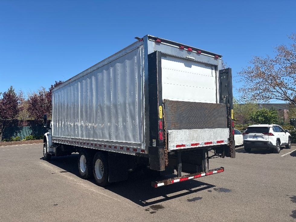 Refrigerated Truck-Light and Medium Duty Trucks-Freightliner-2016-M2-Clackamas-OR-383,037\n\t\tmiles-$ 27,250 - Image 6