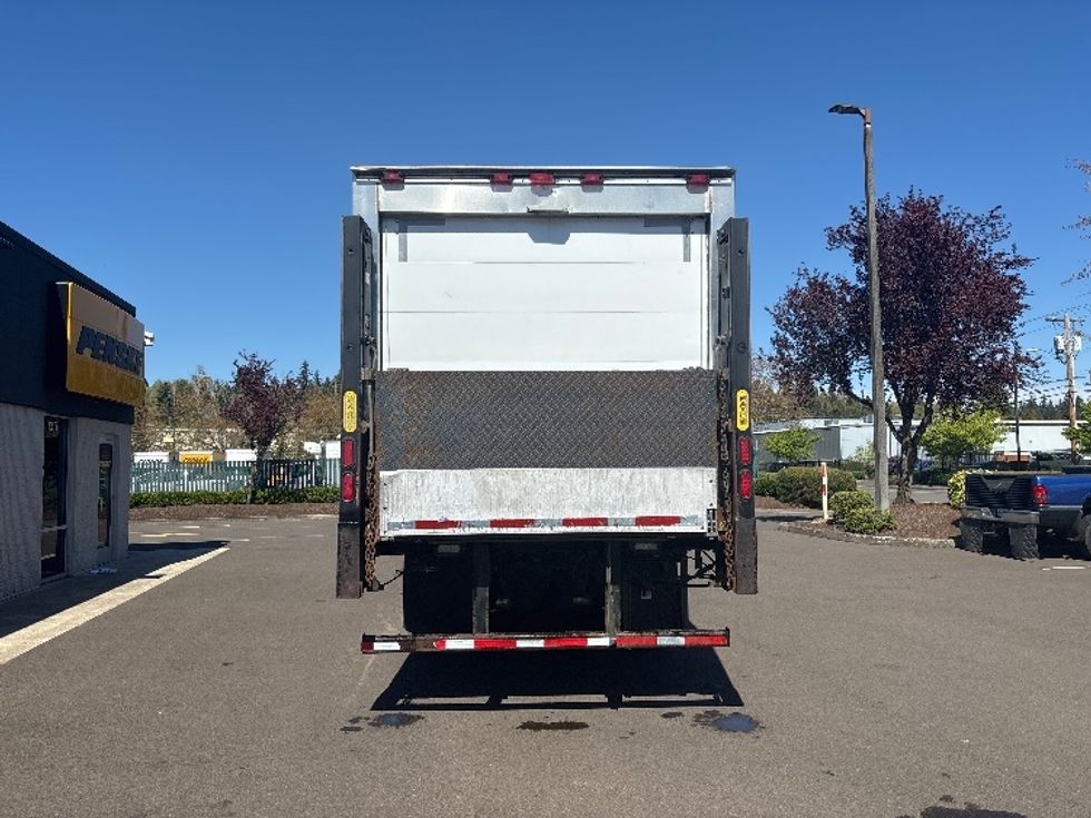 Refrigerated Truck-Light and Medium Duty Trucks-Freightliner-2016-M2-Clackamas-OR-383,037\n\t\tmiles-$ 27,250 - Image 7
