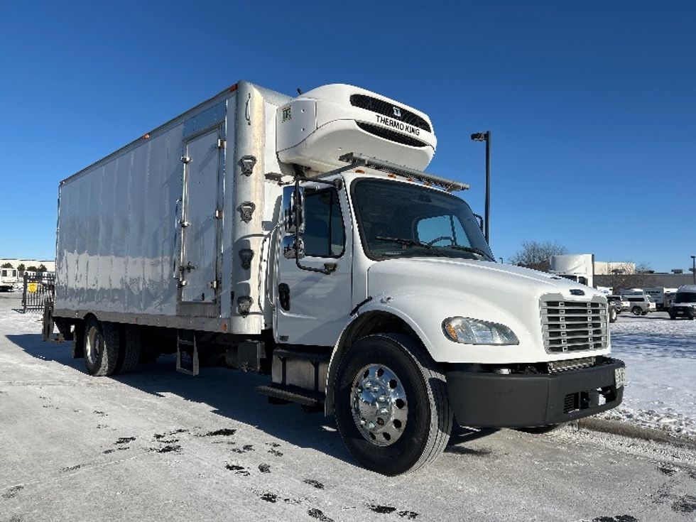 Refrigerated Truck-Light and Medium Duty Trucks-Freightliner-2016-M2-De Pere-WI-207,548\n\t\tmiles-$ 333,500 - Image 1