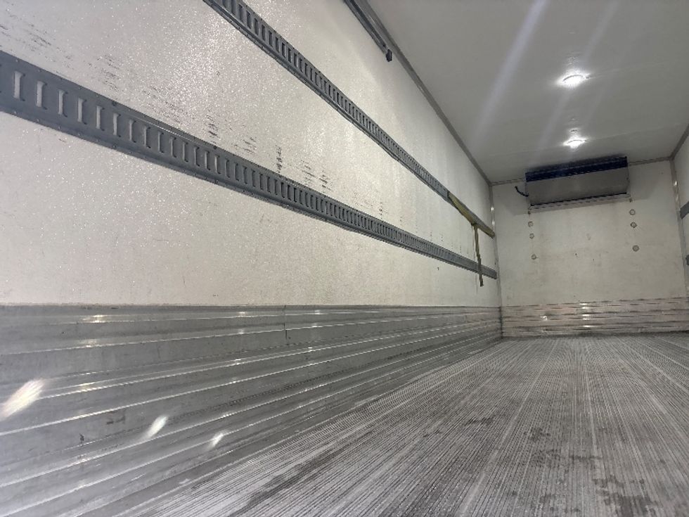 Refrigerated Truck-Light and Medium Duty Trucks-Freightliner-2016-M2-Everett-WA-389,390\n\t\tmiles-$ 28,500 - Image 11