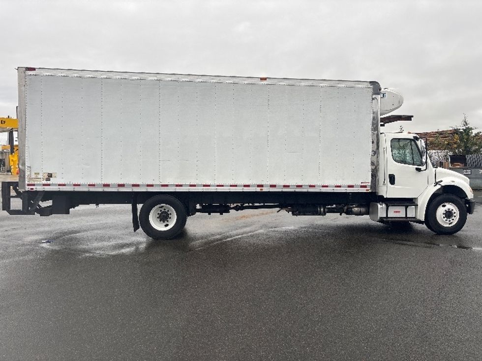 Refrigerated Truck-Light and Medium Duty Trucks-Freightliner-2016-M2-Everett-WA-389,390\n\t\tmiles-$ 28,500 - Image 15