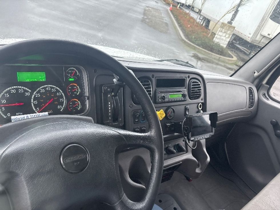 Refrigerated Truck-Light and Medium Duty Trucks-Freightliner-2016-M2-Everett-WA-389,390\n\t\tmiles-$ 28,500 - Image 17