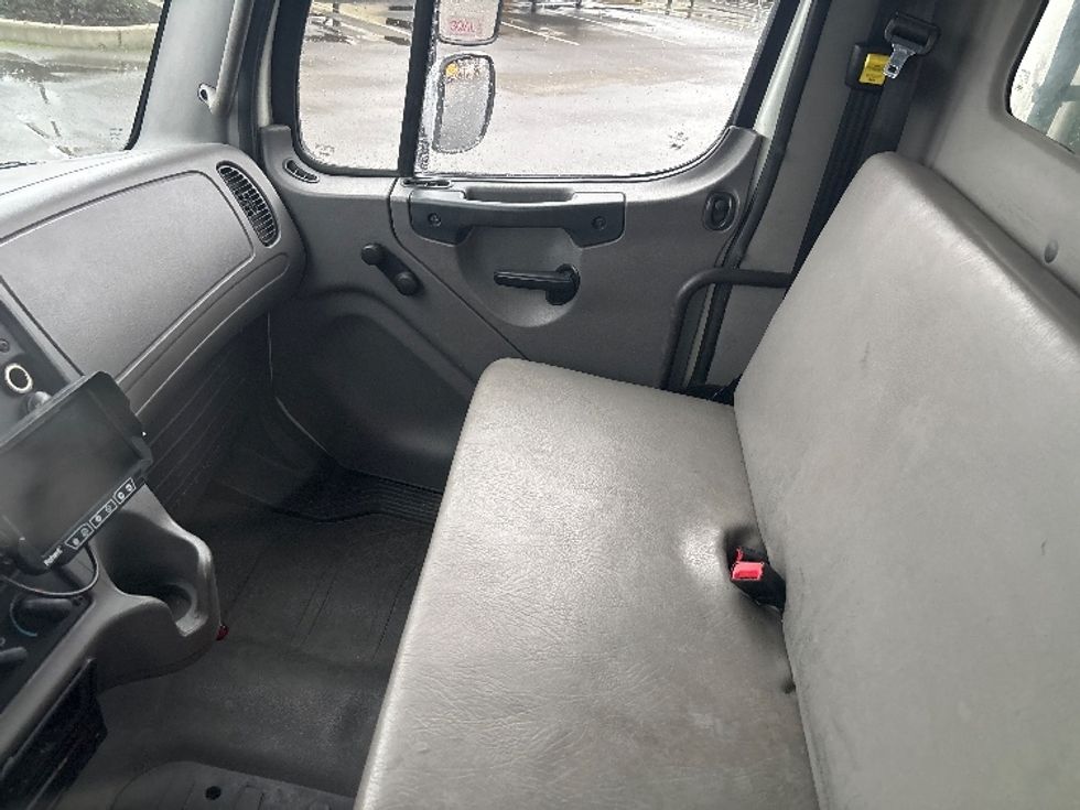 Refrigerated Truck-Light and Medium Duty Trucks-Freightliner-2016-M2-Everett-WA-389,390\n\t\tmiles-$ 28,500 - Image 19