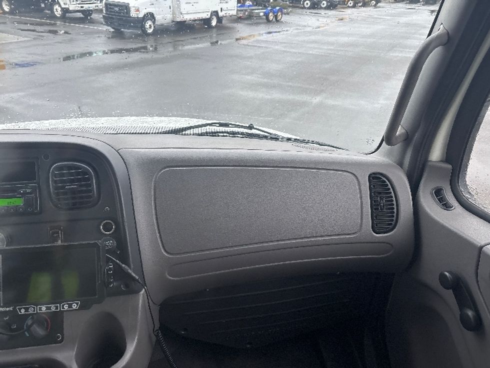 Refrigerated Truck-Light and Medium Duty Trucks-Freightliner-2016-M2-Everett-WA-389,390\n\t\tmiles-$ 28,500 - Image 21