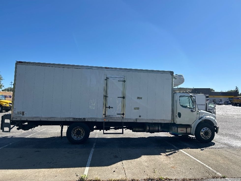 Refrigerated Truck-Light and Medium Duty Trucks-Freightliner-2016-M2-Fredonia-NY-189,406\n\t\tmiles-$ 38,500 - Image 15