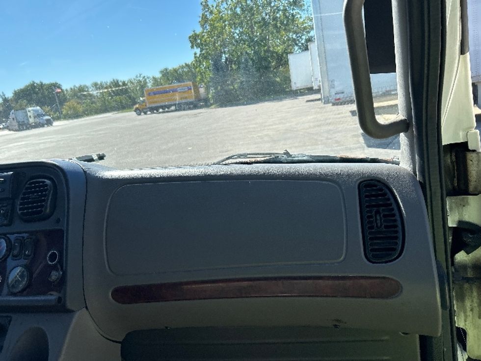 Refrigerated Truck-Light and Medium Duty Trucks-Freightliner-2016-M2-Fredonia-NY-189,406\n\t\tmiles-$ 38,500 - Image 20