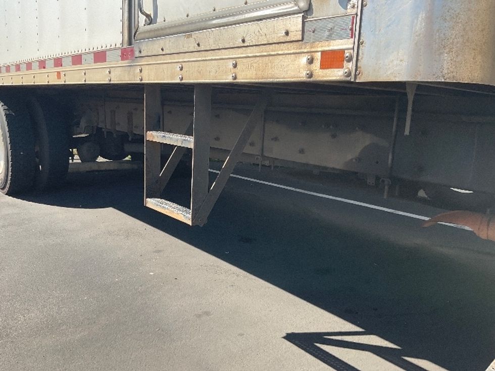 Refrigerated Truck-Light and Medium Duty Trucks-Freightliner-2016-M2-Honolulu-HI-169,106\n\t\tmiles-$ 51,750 - Image 14