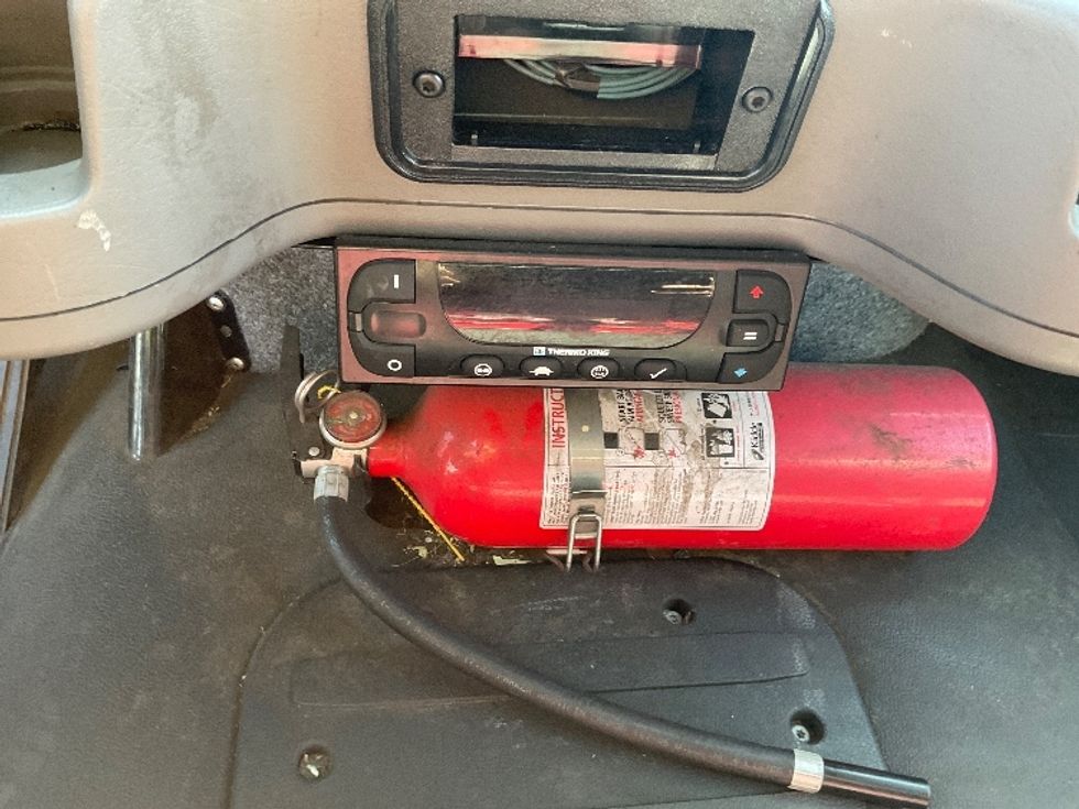 Refrigerated Truck-Light and Medium Duty Trucks-Freightliner-2016-M2-Honolulu-HI-169,106\n\t\tmiles-$ 51,750 - Image 23