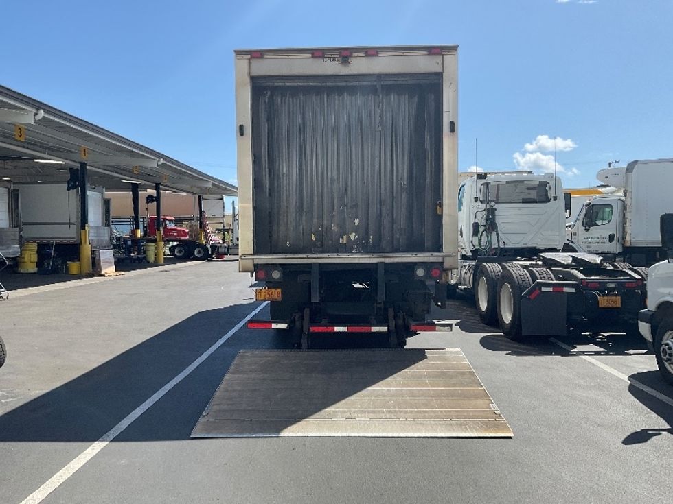 Refrigerated Truck-Light and Medium Duty Trucks-Freightliner-2016-M2-Honolulu-HI-169,106\n\t\tmiles-$ 51,750 - Image 9