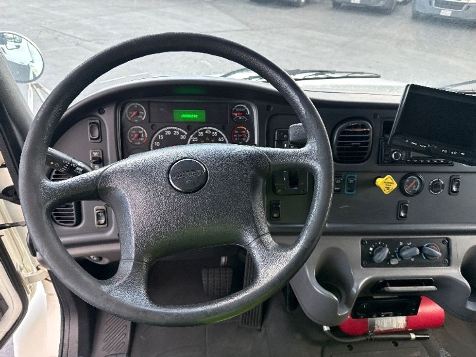 Refrigerated Truck-Light and Medium Duty Trucks-Freightliner-2016-M2-La Mirada-CA-132,636\n\t\tmiles-$ 47,250 - Image 18