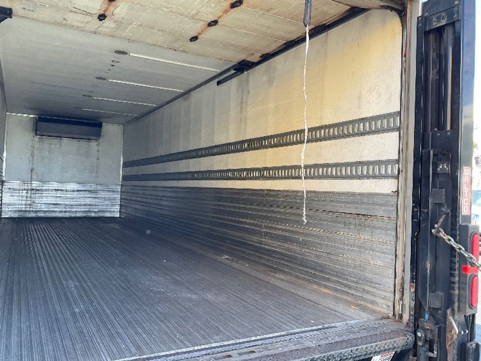 Refrigerated Truck-Light and Medium Duty Trucks-Freightliner-2016-M2-La Mirada-CA-32,749\n\t\tmiles-$ 53,000 - Image 12