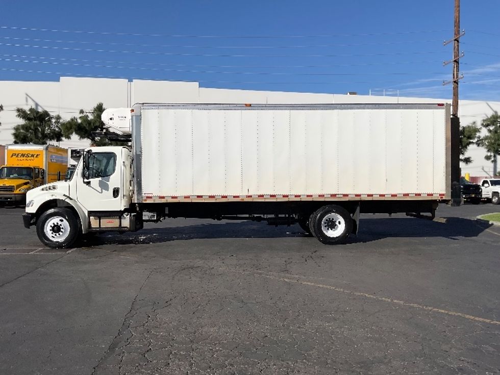 Refrigerated Truck-Light and Medium Duty Trucks-Freightliner-2016-M2-La Mirada-CA-32,749\n\t\tmiles-$ 53,000 - Image 4