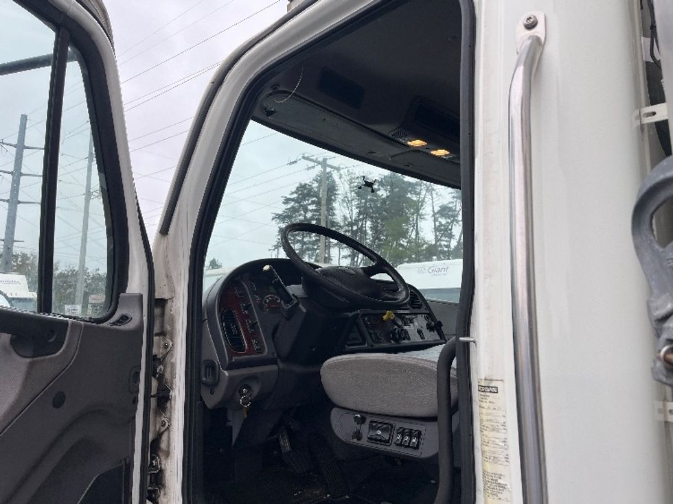 Refrigerated Truck-Light and Medium Duty Trucks-Freightliner-2016-M2-Manassas-VA-126,898\n\t\tmiles-$ 48,000 - Image 16