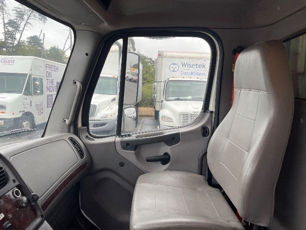 Refrigerated Truck-Light and Medium Duty Trucks-Freightliner-2016-M2-Manassas-VA-126,898\n\t\tmiles-$ 48,000 - Image 19