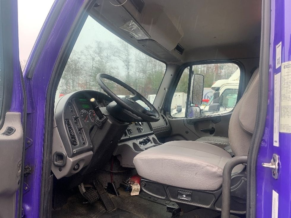 Refrigerated Truck-Light and Medium Duty Trucks-Freightliner-2016-M2-Norton-MA-64,263\n\t\tmiles-$ 49,750 - Image 15