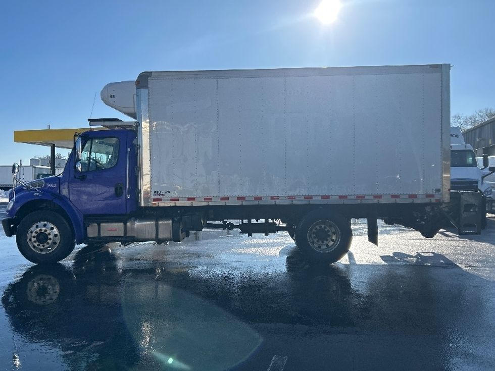 Refrigerated Truck-Light and Medium Duty Trucks-Freightliner-2016-M2-Norton-MA-64,263\n\t\tmiles-$ 49,750 - Image 4