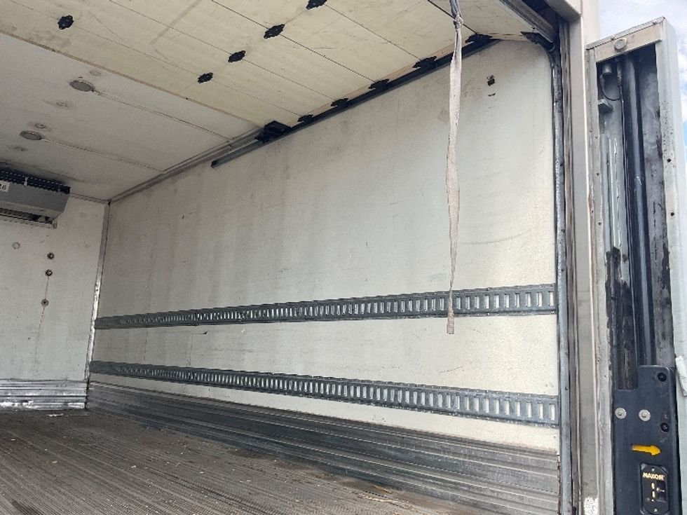 Refrigerated Truck-Light and Medium Duty Trucks-Freightliner-2016-M2-Phoenix-AZ-82,674\n\t\tmiles-$ 46,500 - Image 12