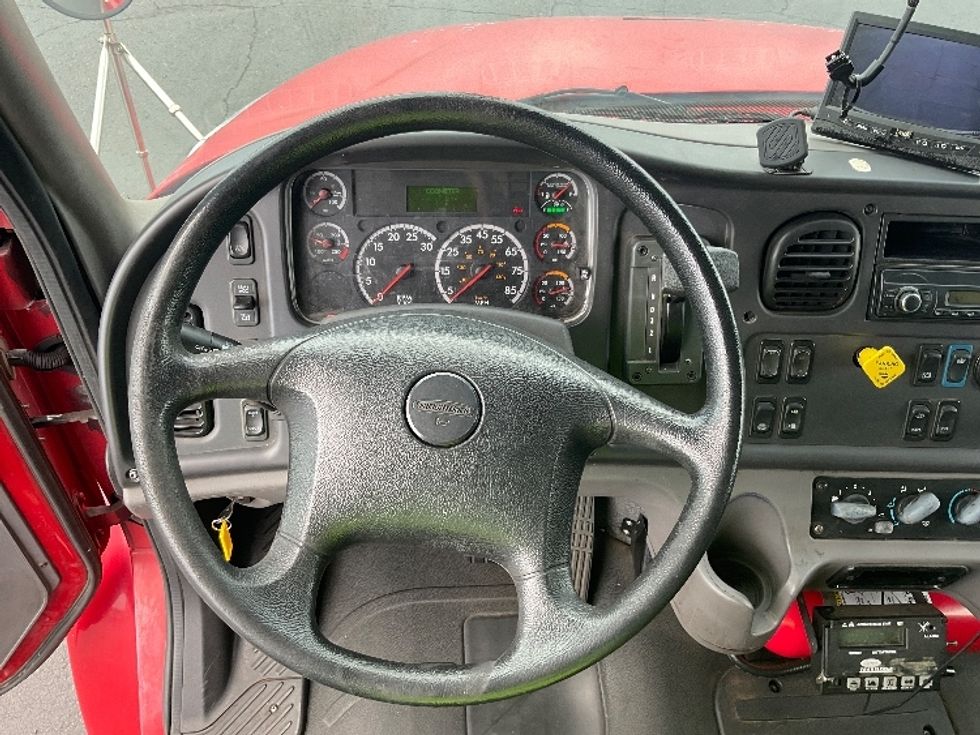 Refrigerated Truck-Light and Medium Duty Trucks-Freightliner-2016-M2-Phoenix-AZ-82,674\n\t\tmiles-$ 46,500 - Image 18