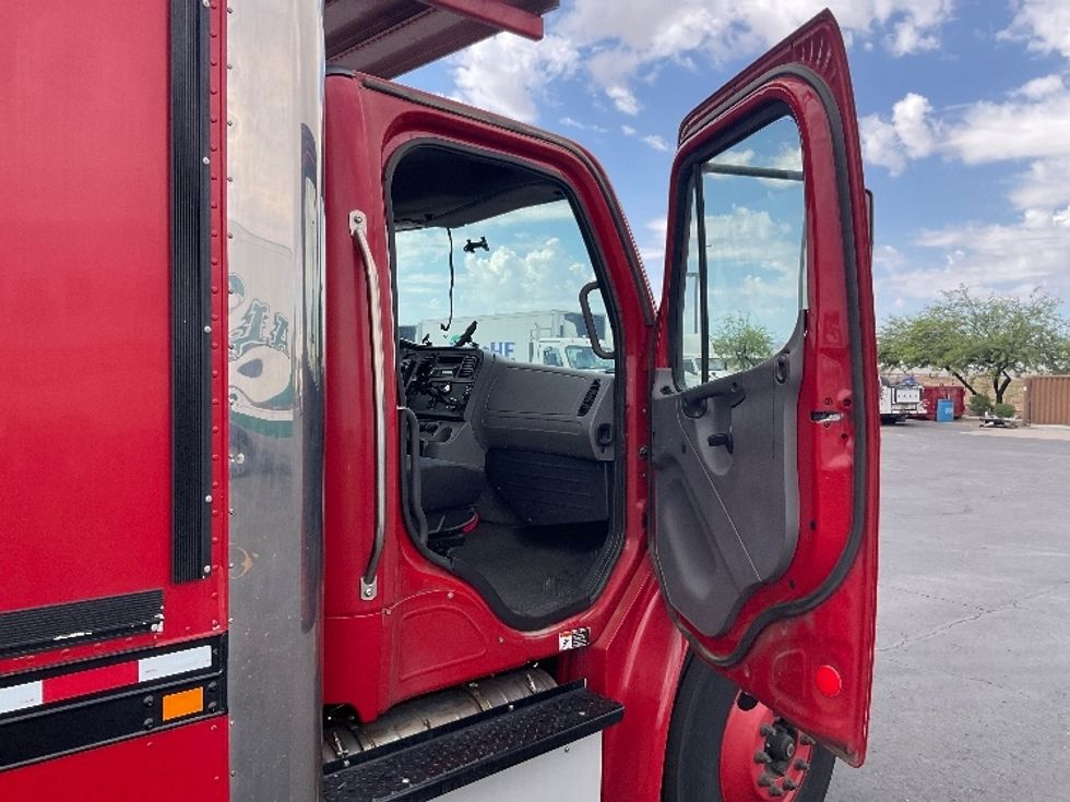 Refrigerated Truck-Light and Medium Duty Trucks-Freightliner-2016-M2-Phoenix-AZ-82,674\n\t\tmiles-$ 46,500 - Image 20