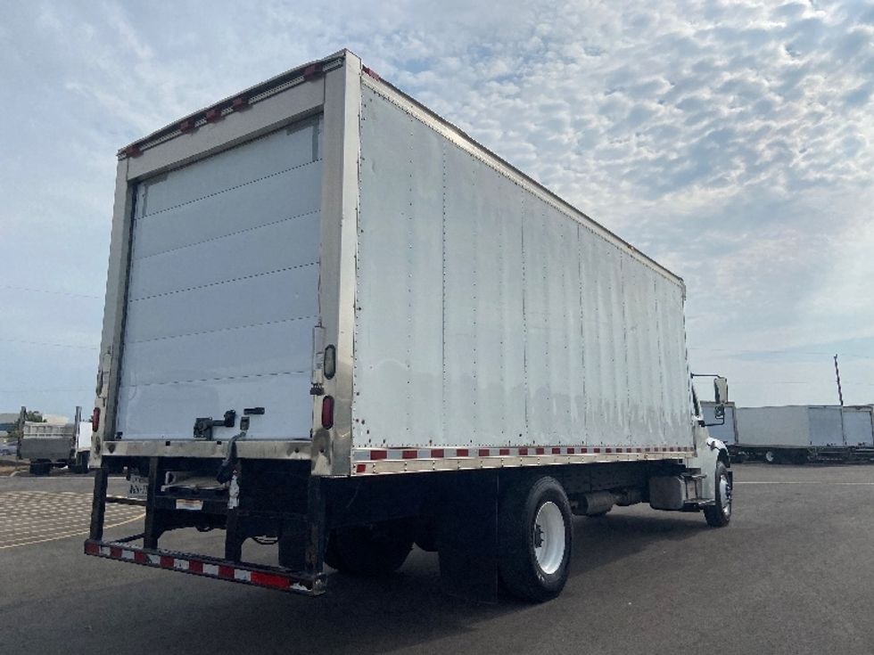 Refrigerated Truck-Light and Medium Duty Trucks-Freightliner-2016-M2-San Antonio-TX-339,395\n\t\tmiles-$ 19,000 - Image 12