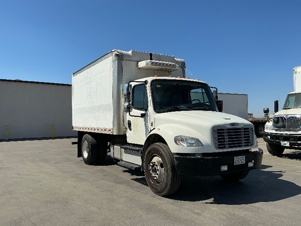 Refrigerated Truck-Light and Medium Duty Trucks-Freightliner-2016-M2-Santa Maria-CA-246,368\n\t\tmiles-$ 29,000 - Image 1
