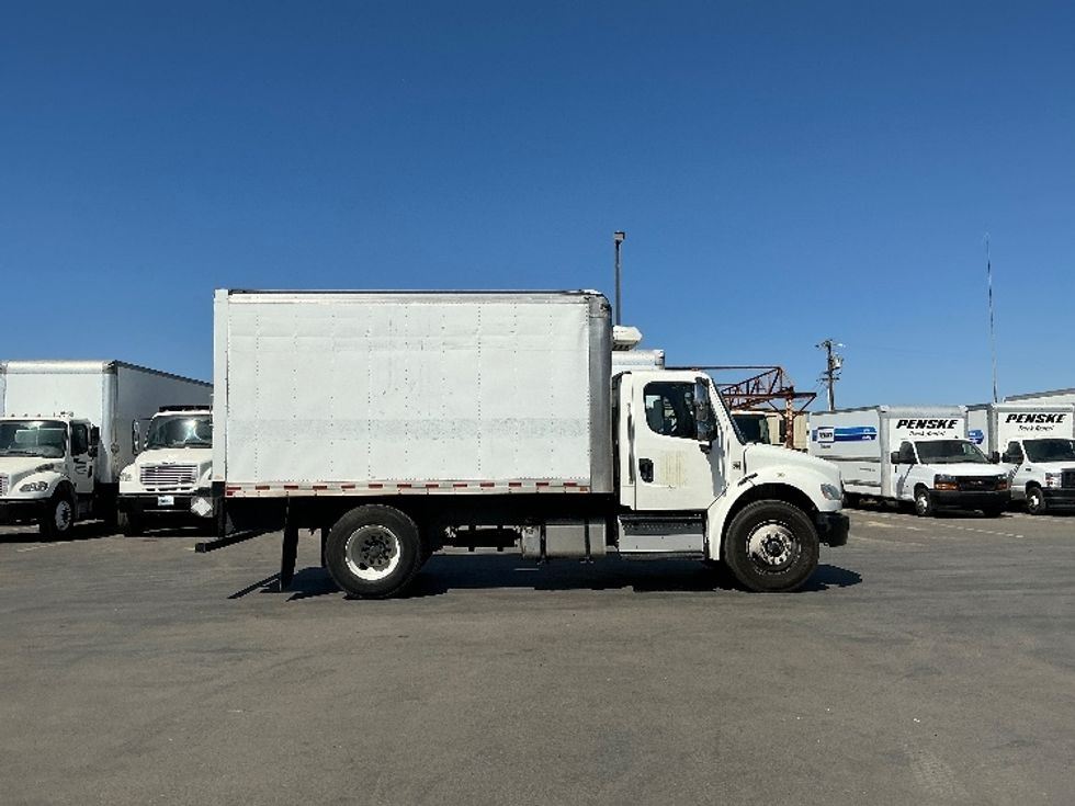 Refrigerated Truck-Light and Medium Duty Trucks-Freightliner-2016-M2-Santa Maria-CA-246,368\n\t\tmiles-$ 29,000 - Image 15