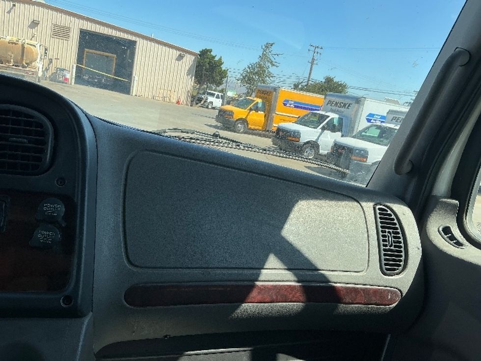 Refrigerated Truck-Light and Medium Duty Trucks-Freightliner-2016-M2-Santa Maria-CA-246,368\n\t\tmiles-$ 29,000 - Image 21