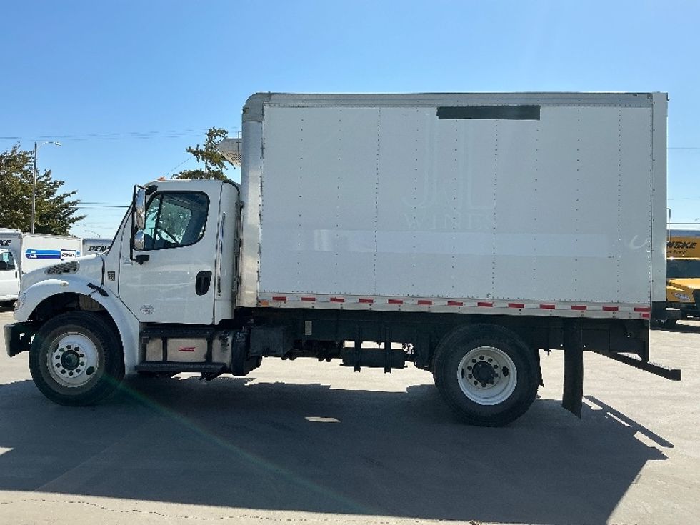 Refrigerated Truck-Light and Medium Duty Trucks-Freightliner-2016-M2-Santa Maria-CA-246,368\n\t\tmiles-$ 29,000 - Image 4