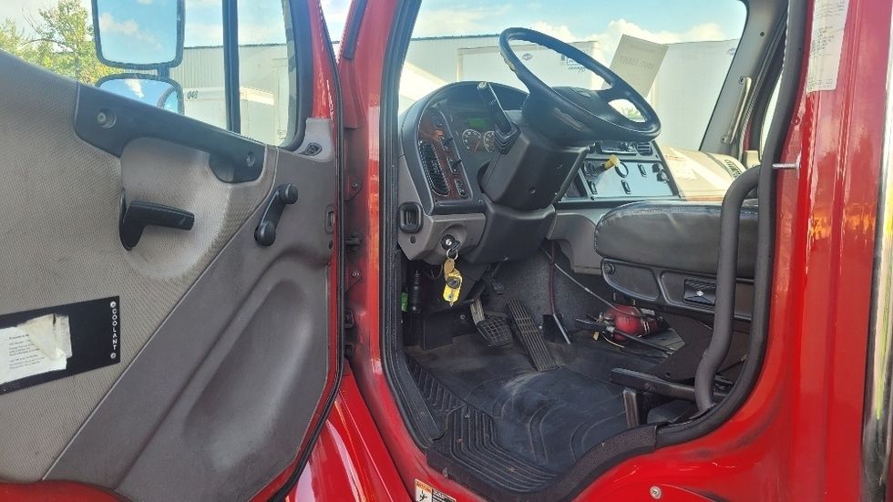 Refrigerated Truck-Light and Medium Duty Trucks-Freightliner-2016-M2-South Plainfield-NJ-218,629\n\t\tmiles-$ 38,250 - Image 16