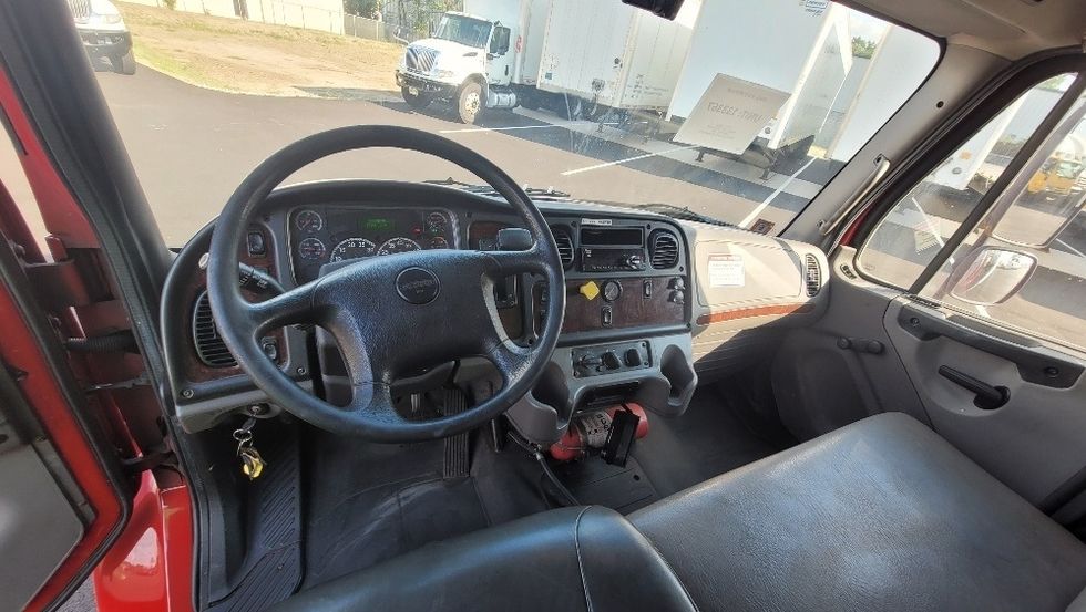 Refrigerated Truck-Light and Medium Duty Trucks-Freightliner-2016-M2-South Plainfield-NJ-218,629\n\t\tmiles-$ 38,250 - Image 17