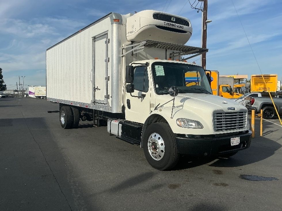 Refrigerated Truck-Light and Medium Duty Trucks-Freightliner-2016-M2-West Sacramento-CA-111,288\n\t\tmiles-$ 46,500 - Image 1