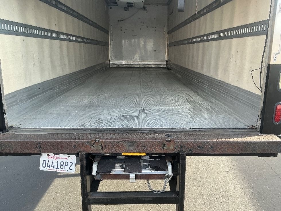 Refrigerated Truck-Light and Medium Duty Trucks-Freightliner-2016-M2-West Sacramento-CA-111,288\n\t\tmiles-$ 46,500 - Image 10