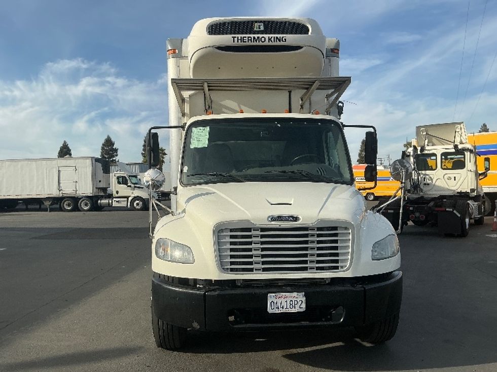 Refrigerated Truck-Light and Medium Duty Trucks-Freightliner-2016-M2-West Sacramento-CA-111,288\n\t\tmiles-$ 46,500 - Image 2