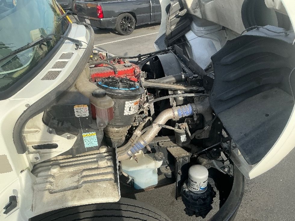 Refrigerated Truck-Light and Medium Duty Trucks-Freightliner-2016-M2-West Sacramento-CA-111,288\n\t\tmiles-$ 46,500 - Image 22