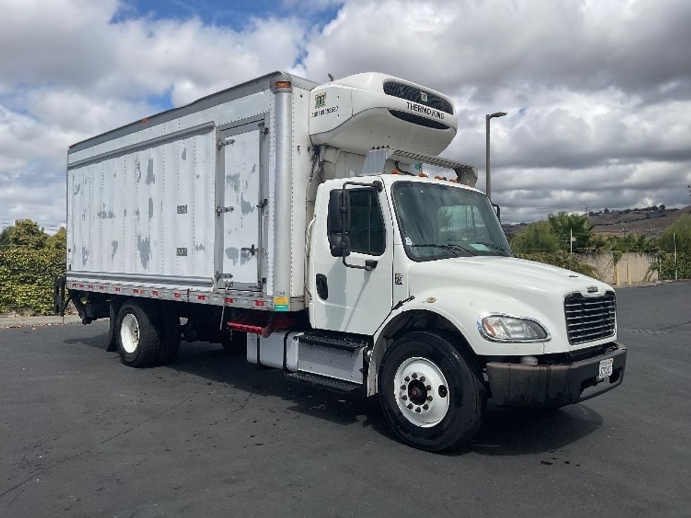 Refrigerated Truck-Light and Medium Duty Trucks-Freightliner-2016-M2-West Sacramento-CA-224,729\n\t\tmiles-$ 38,250 - Image 1