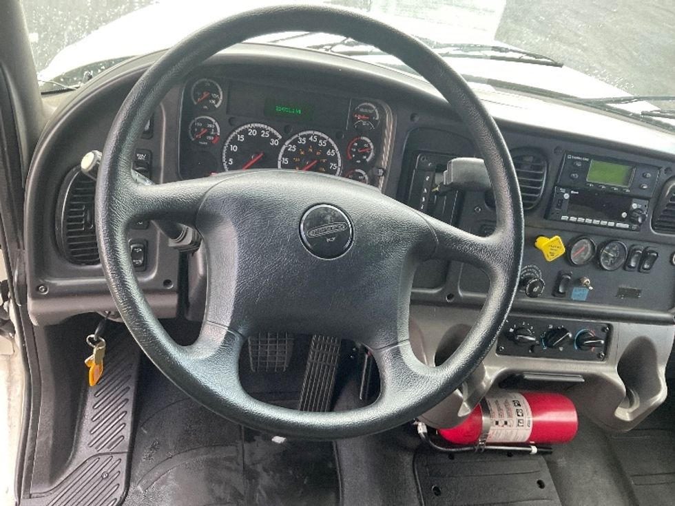 Refrigerated Truck-Light and Medium Duty Trucks-Freightliner-2016-M2-West Sacramento-CA-224,729\n\t\tmiles-$ 38,250 - Image 19