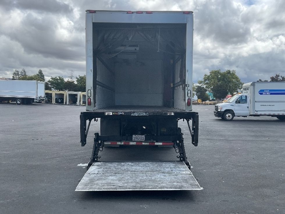 Refrigerated Truck-Light and Medium Duty Trucks-Freightliner-2016-M2-West Sacramento-CA-224,729\n\t\tmiles-$ 38,250 - Image 9