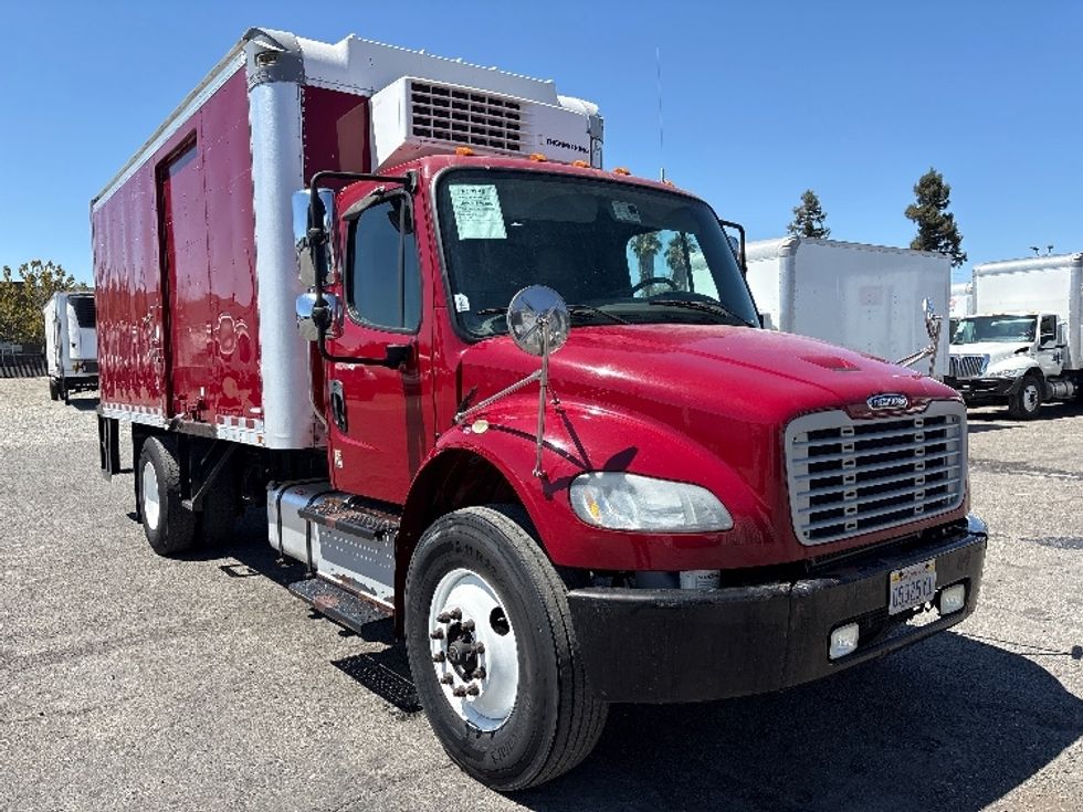 Refrigerated Truck-Light and Medium Duty Trucks-Freightliner-2016-M2-West Sacramento-CA-329,135\n\t\tmiles-$ 27,000 - Image 1
