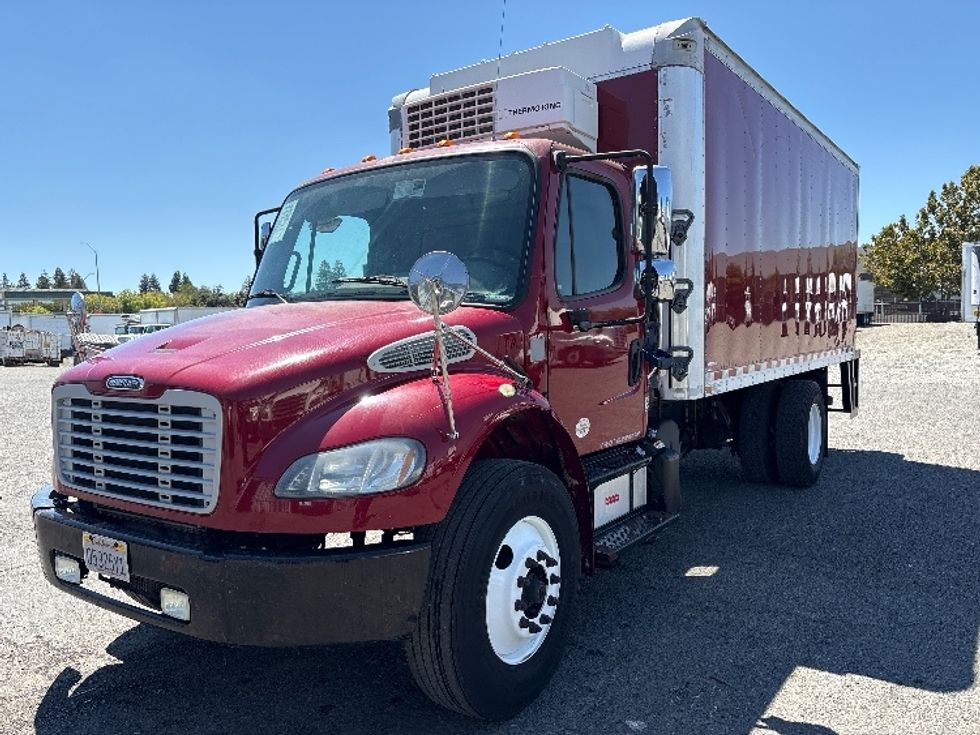 Refrigerated Truck-Light and Medium Duty Trucks-Freightliner-2016-M2-West Sacramento-CA-329,135\n\t\tmiles-$ 27,000 - Image 3