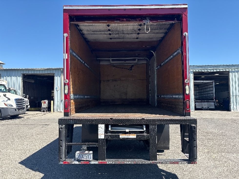 Refrigerated Truck-Light and Medium Duty Trucks-Freightliner-2016-M2-West Sacramento-CA-329,135\n\t\tmiles-$ 27,000 - Image 8