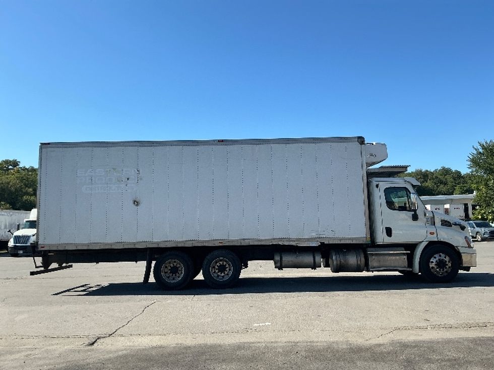 Refrigerated Truck-Light and Medium Duty Trucks-Freightliner-2017-Cascadia X11364S-Wilkes Barre-PA-364,301\n\t\tmiles-$ 81,000 - Image 15