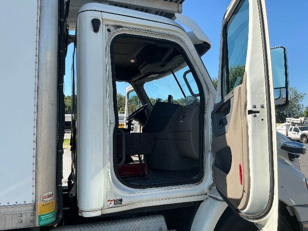Refrigerated Truck-Light and Medium Duty Trucks-Freightliner-2017-Cascadia X11364S-Wilkes Barre-PA-364,301\n\t\tmiles-$ 81,000 - Image 20