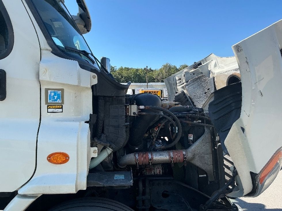 Refrigerated Truck-Light and Medium Duty Trucks-Freightliner-2017-Cascadia X11364S-Wilkes Barre-PA-364,301\n\t\tmiles-$ 81,000 - Image 23