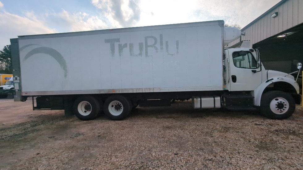 Refrigerated Truck-Light and Medium Duty Trucks-Freightliner-2017-M2-Atlanta-GA-326,433\n\t\tmiles-$ 39,250 - Image 16
